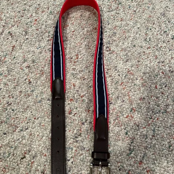 Vineyard Vines belt. - Picture 2 of 4